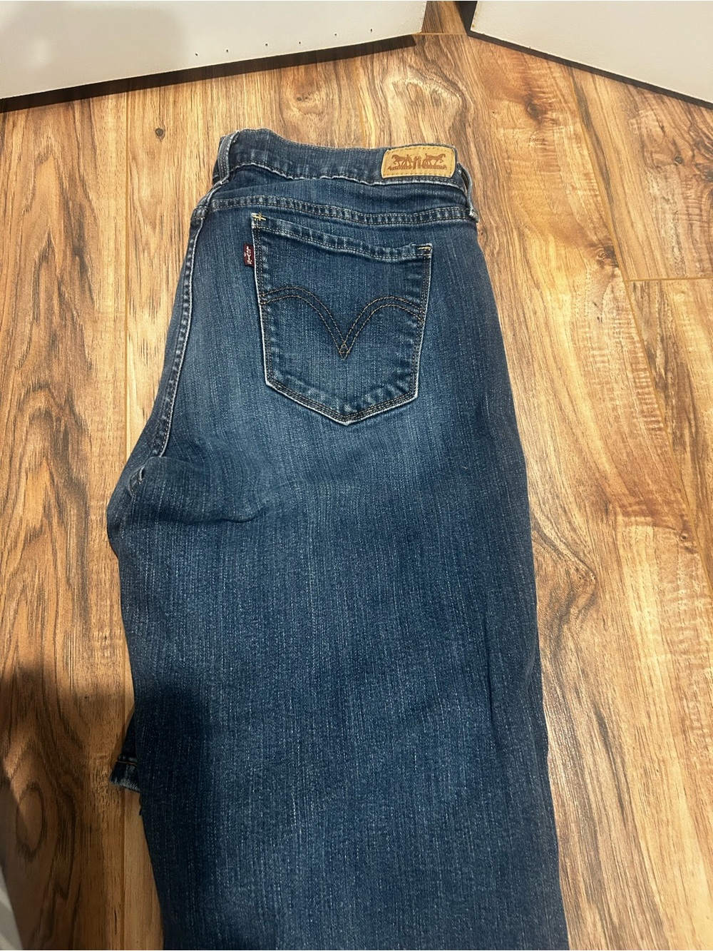 Levi's Women's Indigo Straight Leg Jeans
